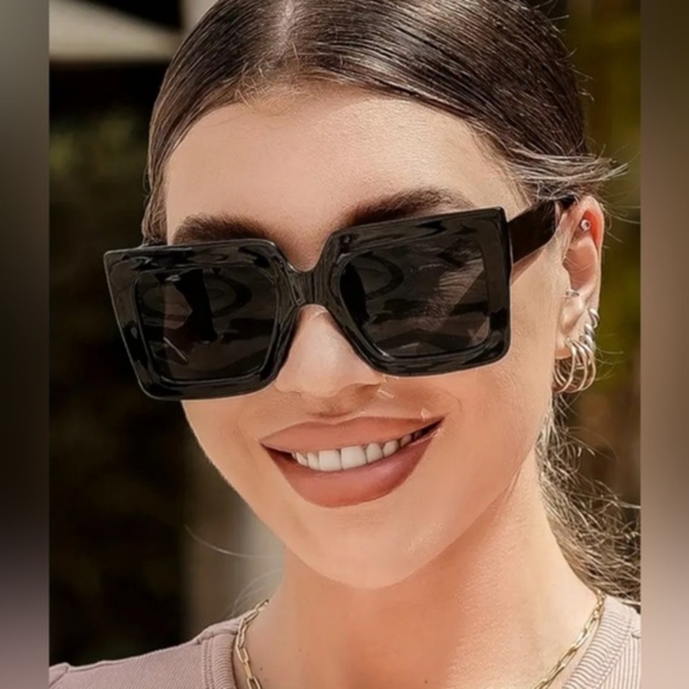 Boujee Square Trendy Black Sunglasses Y2K Elite